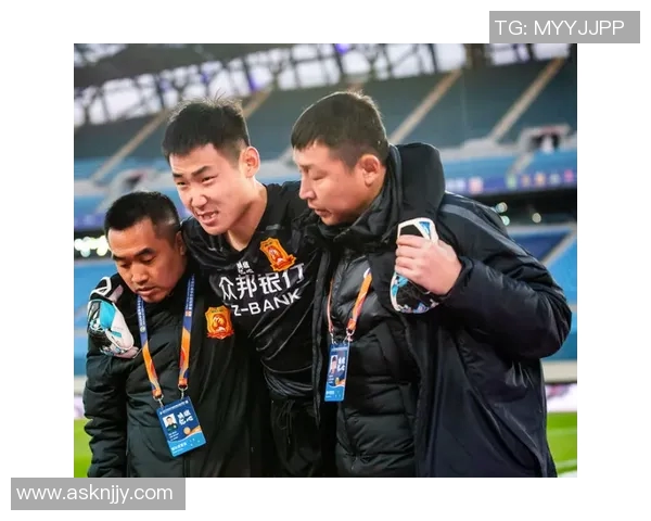 武汉网球队团队协作引发热议球员间配合与默契的争论与思考