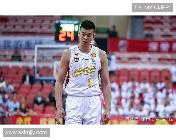 李慕豪：从篮球新星到职业生涯巅峰的励志之路与成长故事