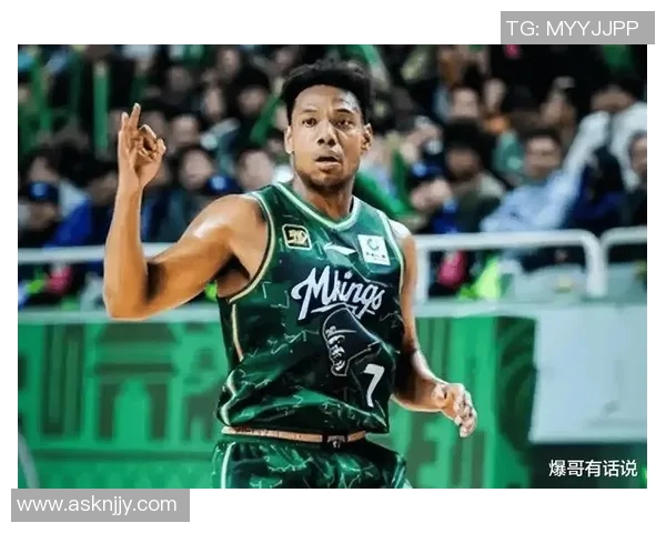 祝铭震的成长之路：从青涩少年到篮球场上的璀璨明星